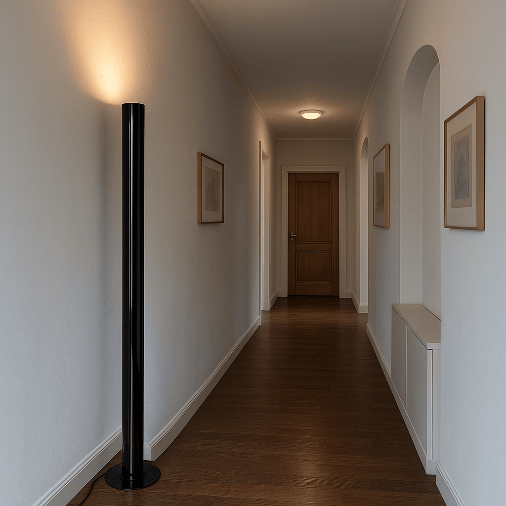 Lampada da terra 'Megaron' di Gianfranco Frattini