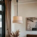Lampada a sospensione anni '70 in vetro opalino