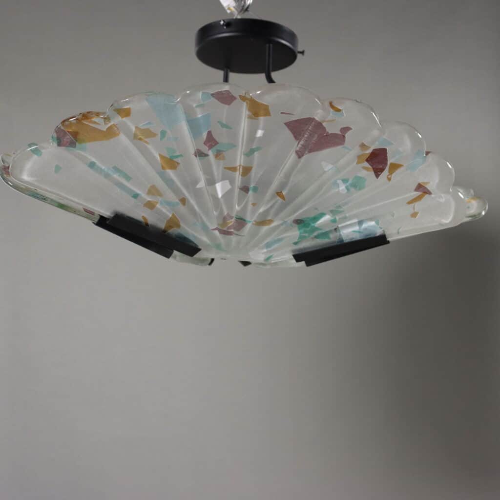 Plafoniera anni '90 in vetro decorato e metallo