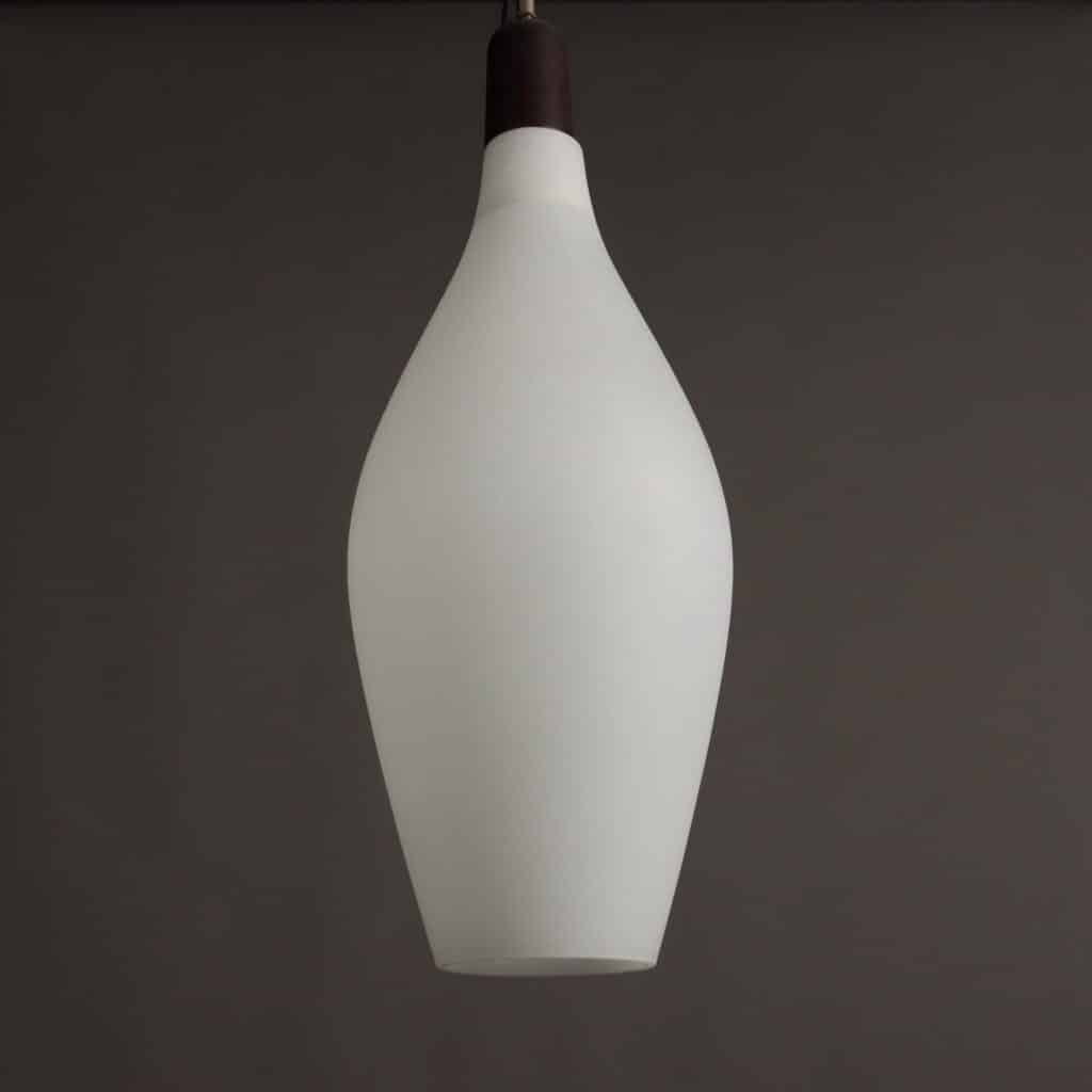 Lampada a Sospensione Anni '60 in Teak e Vetro Opalino