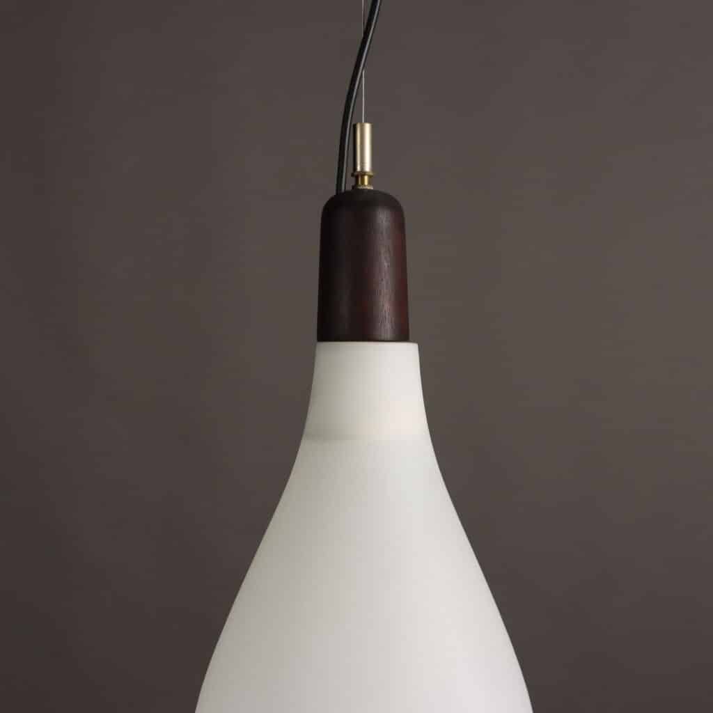 Lampada a Sospensione Anni '60 in Teak e Vetro Opalino