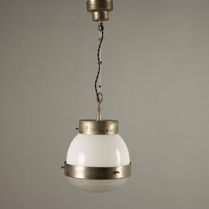 Lampadario 'Delta' di Sergio Mazza per Artemide