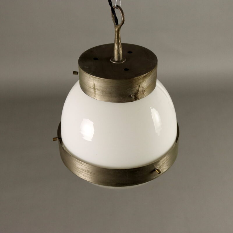 Lampadario 'Delta' di Sergio Mazza per Artemide