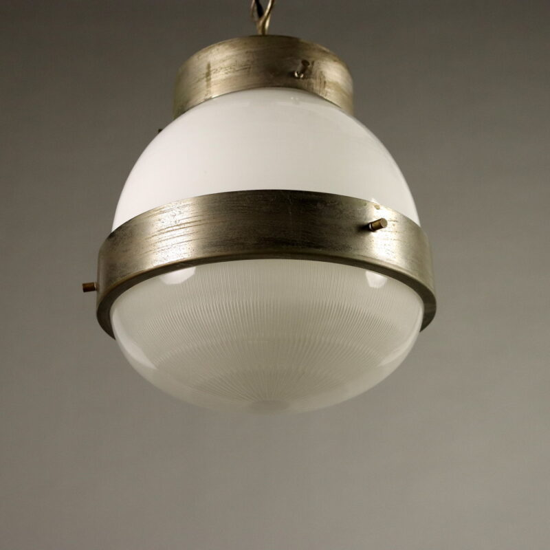 Lampadario 'Delta' di Sergio Mazza per Artemide